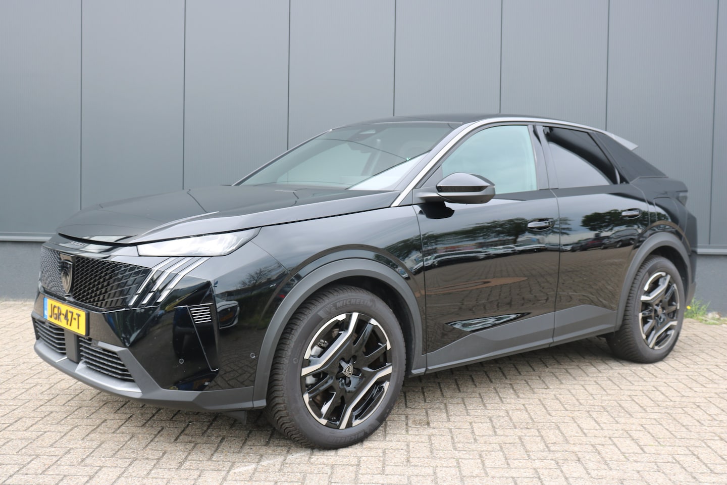 Peugeot e-3008 - Allure Avantage 210 73 kWh | Navi | Warmtepomp | Trekhaak | Stoelverw. | Dodehoek | Keyles - AutoWereld.nl