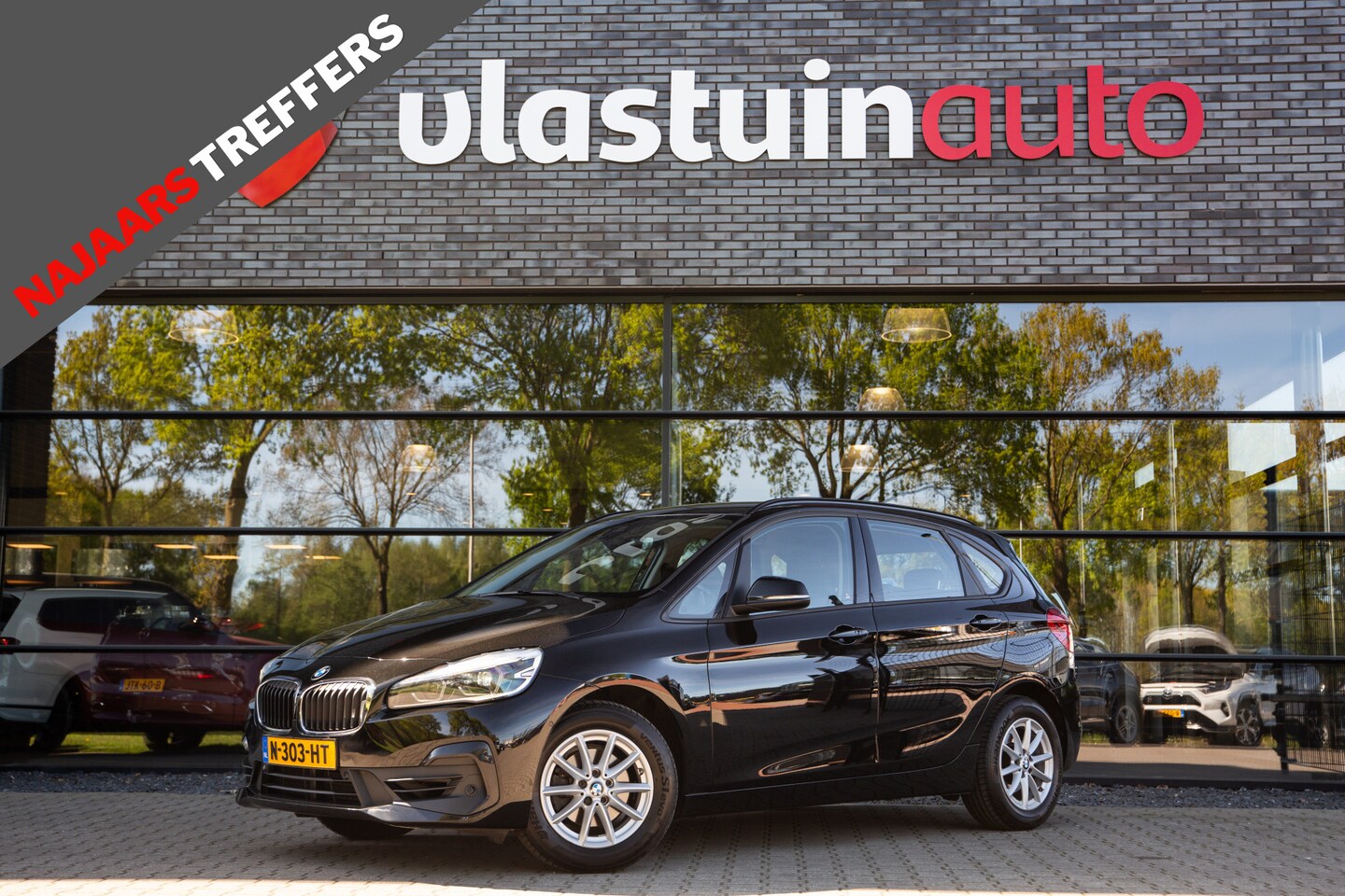BMW 2-serie Active Tourer - 218i High Executive 218i High Executive , Trekhaak, Navigatie, Stoelverwarming, - AutoWereld.nl