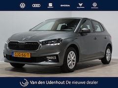 Skoda Fabia - 1.0 95pk TSI Selection Parkeersensor Apple Carplay Navigatie Mistlampen 228