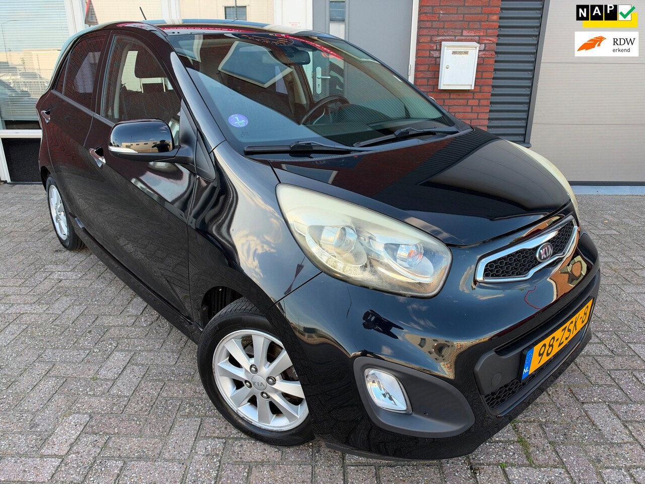 Kia Picanto - 1.2 CVVT Super Pack / Clima / AUT / NAP / 5DRS / LM - AutoWereld.nl