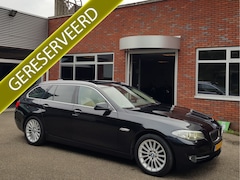 BMW 5-serie Touring - 523i Aut PanoDak Hud Leder Navi Ecc
