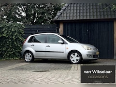 Ford Fiesta - 1.6-16V Futura AUTOMAAT 2006 AIRCO/5-DEURS