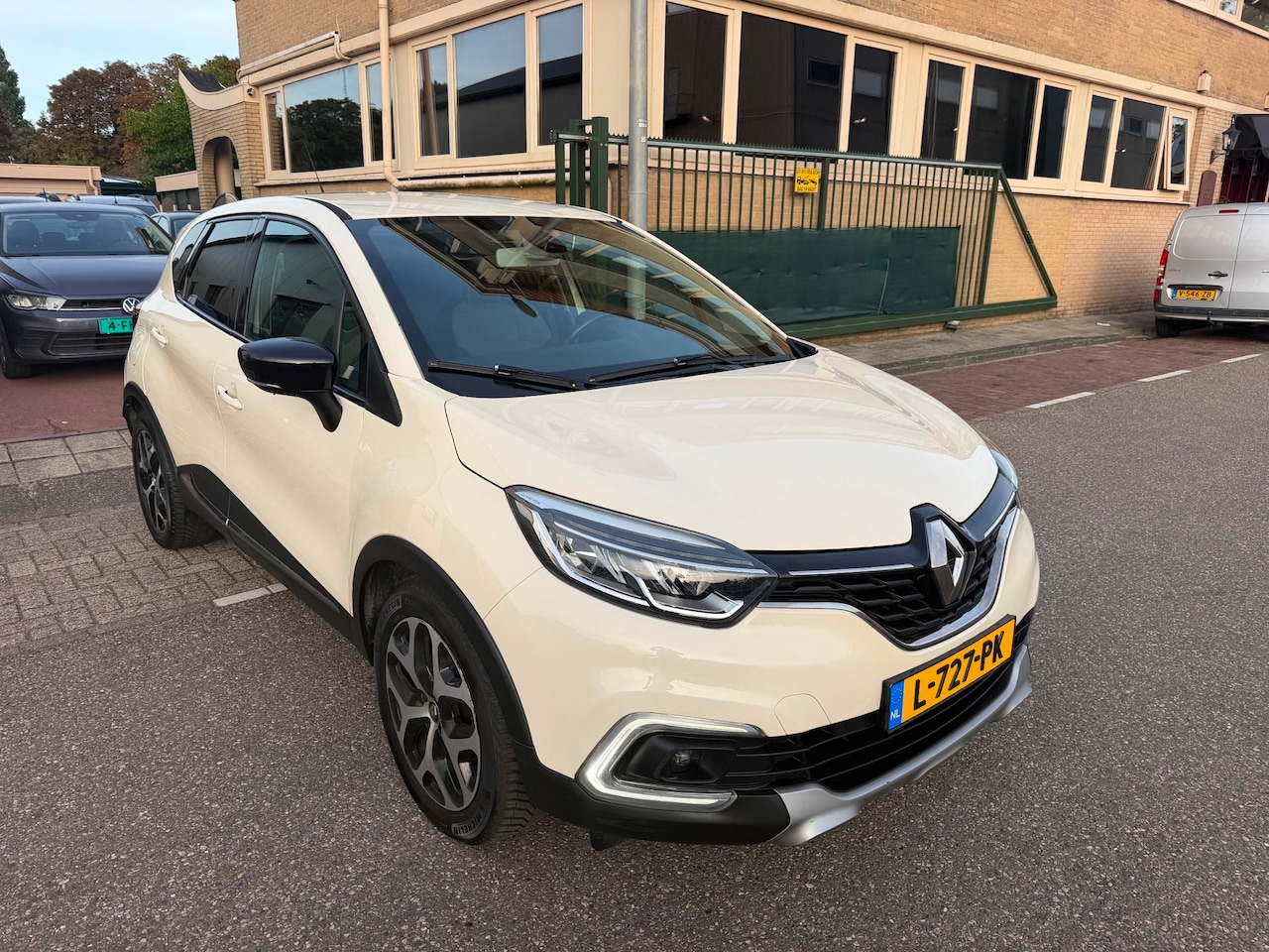 Renault Captur - 1.2 TCe Intens 2018 Navi PDC Trekhaak - AutoWereld.nl