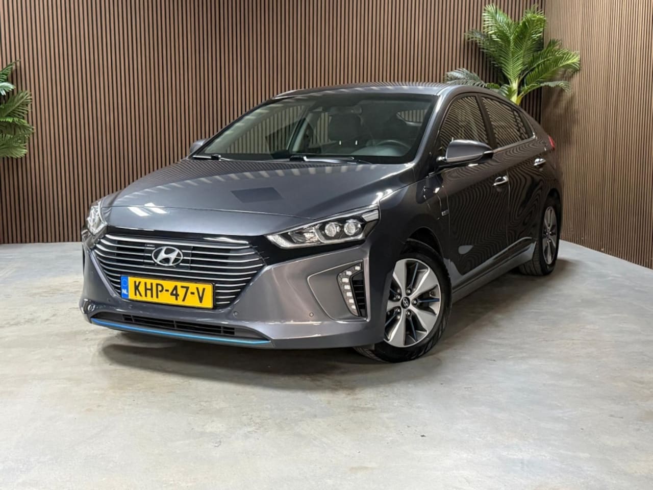 Hyundai IONIQ - 1.6 GDi PHEV i-Moti. - AutoWereld.nl