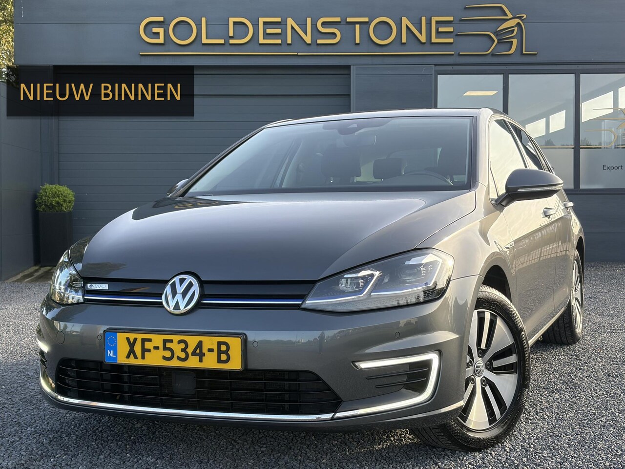 Volkswagen e-Golf - e-Golf ✓SOH 90.2%✓1e Eigenaar✓Dealer Onderhouden✓Camera✓Carplay✓Navi✓Virtual Cockpit✓LED✓P - AutoWereld.nl