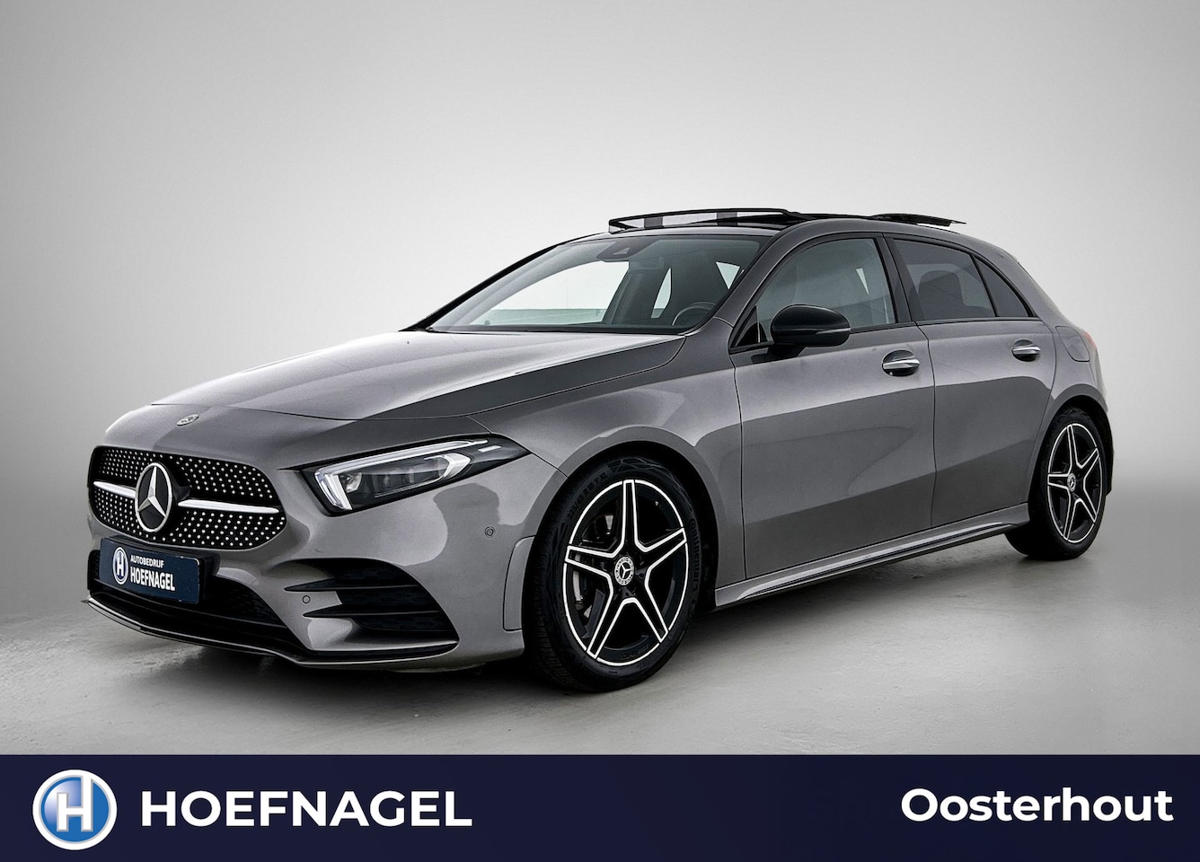 Mercedes-Benz A-klasse - 180 AMG line Automaat | Cruise control | Stoelverwarming | Navigatie | Camera | Panoramada - AutoWereld.nl