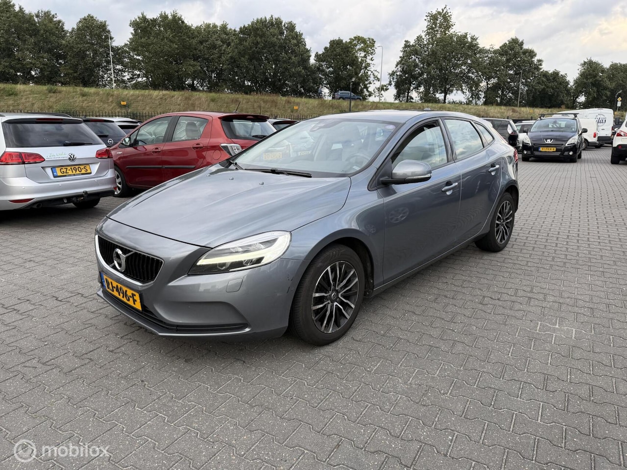 Volvo V40 - 2.0 T2 Nordic 2.0 T2 Nordic+ - AutoWereld.nl