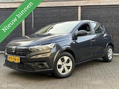 Dacia Sandero - 1.0 Essential Airco / CV afstandsbediend / 11.976 KM NAP 1e eigenaar
