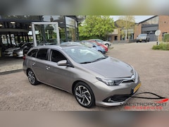 Toyota Auris Touring Sports - 1.2T Dynamic