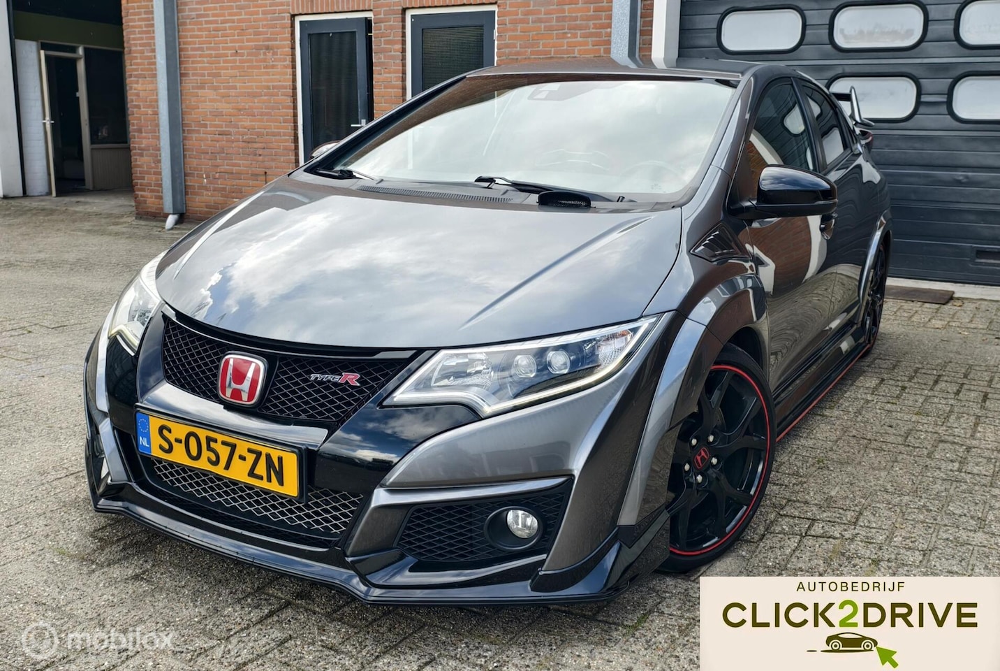 Honda Civic - 2.0 Type R GT Eventuri, Milltek RVS catback - AutoWereld.nl