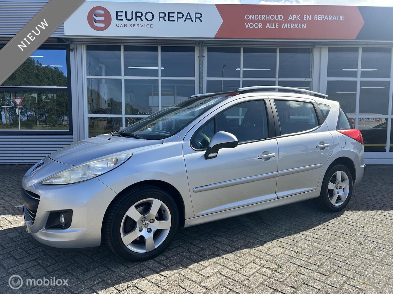 Peugeot 207 SW - 1.6 VTi Blue Lease Executive 1.6 VTi Blue Lease Executive - AutoWereld.nl