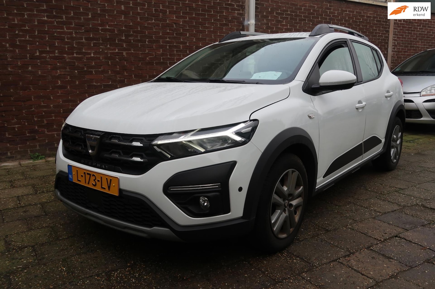 Dacia Sandero Stepway - 1.0 TCe 100 Bi-Fuel Comfort *Rijklaarprijs *LPG *Carplay - AutoWereld.nl