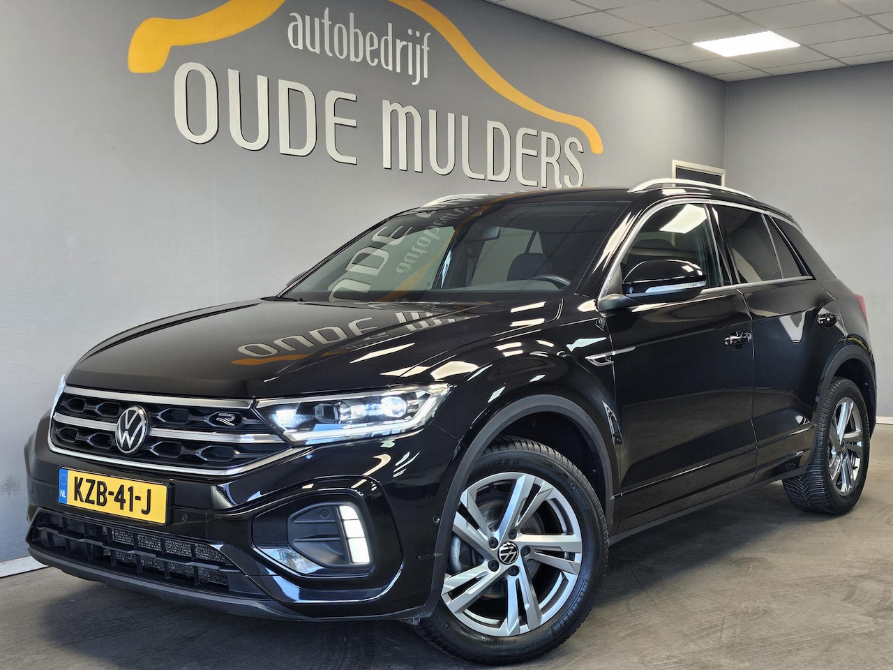 Volkswagen T-Roc - 1.0 TSI R-Line | Adaptive cruise | IQ light | Clima | Stoel + stuurverwarming | Carplay | - AutoWereld.nl