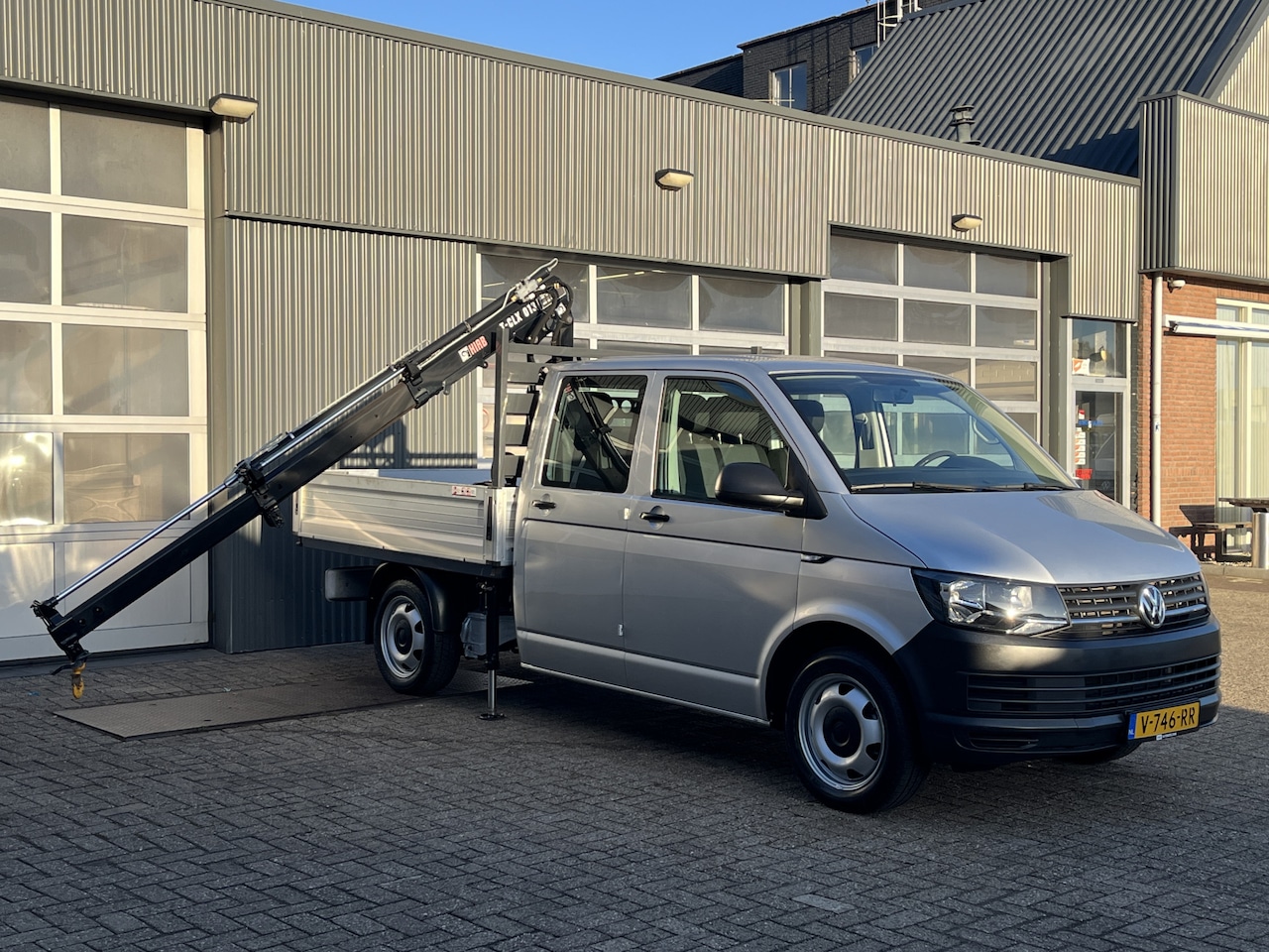 Volkswagen Transporter - 2.0 TDI L2H1 DC Openlaadbak Pick-up Hiab laadkraan 013-T Airco Cruise controle Telefoonver - AutoWereld.nl