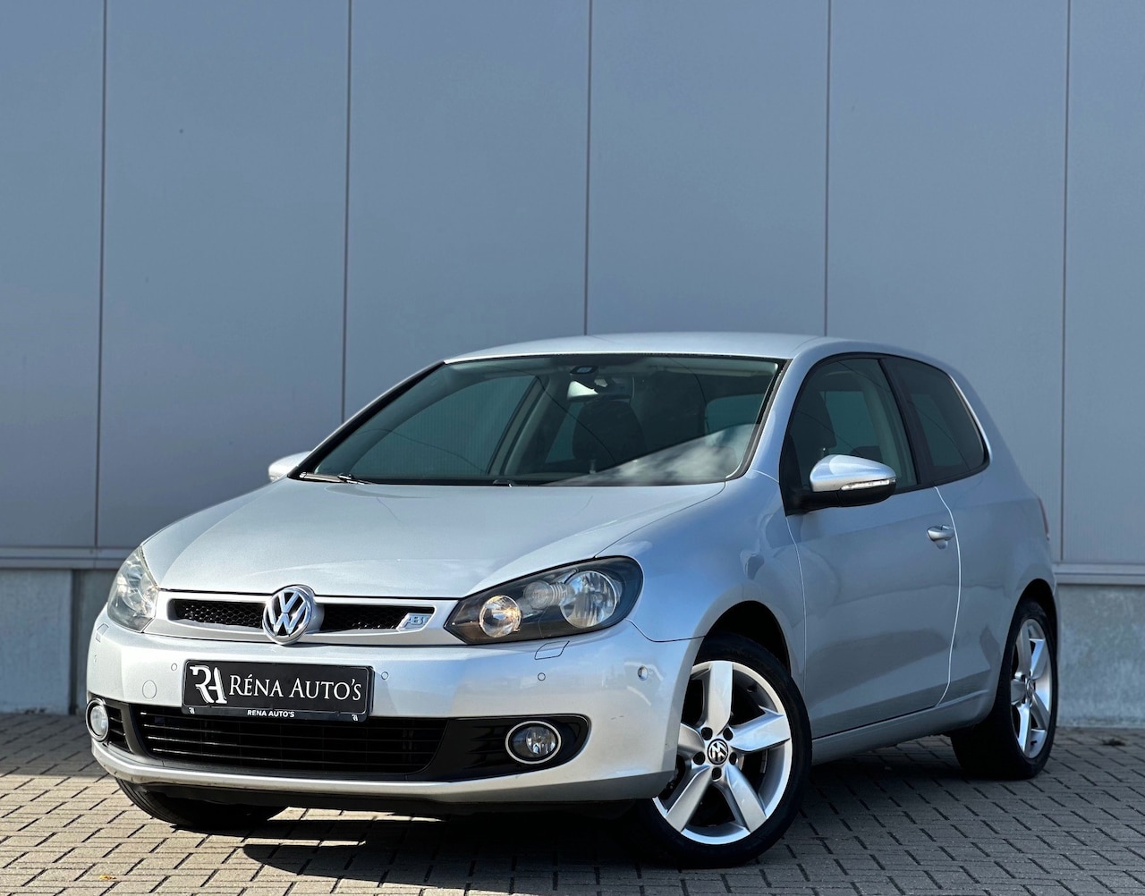 Volkswagen Golf - 1.2 TSI Highline | NW Distributieketting | Cruise | Climate | PDC | LED | Stoelverw. | - AutoWereld.nl
