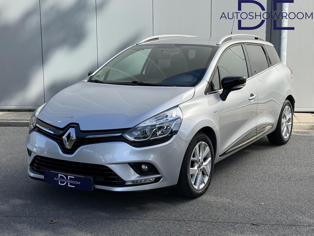 Renault Clio Estate - 0.9 TCe Limited | Carplay | Keyless | Historie! - AutoWereld.nl