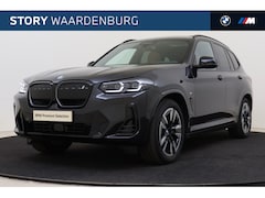 BMW iX3 - Executive / Trekhaak / Sportstoelen / Adaptieve LED / Achteruitrijcamera / Stoelverwarming