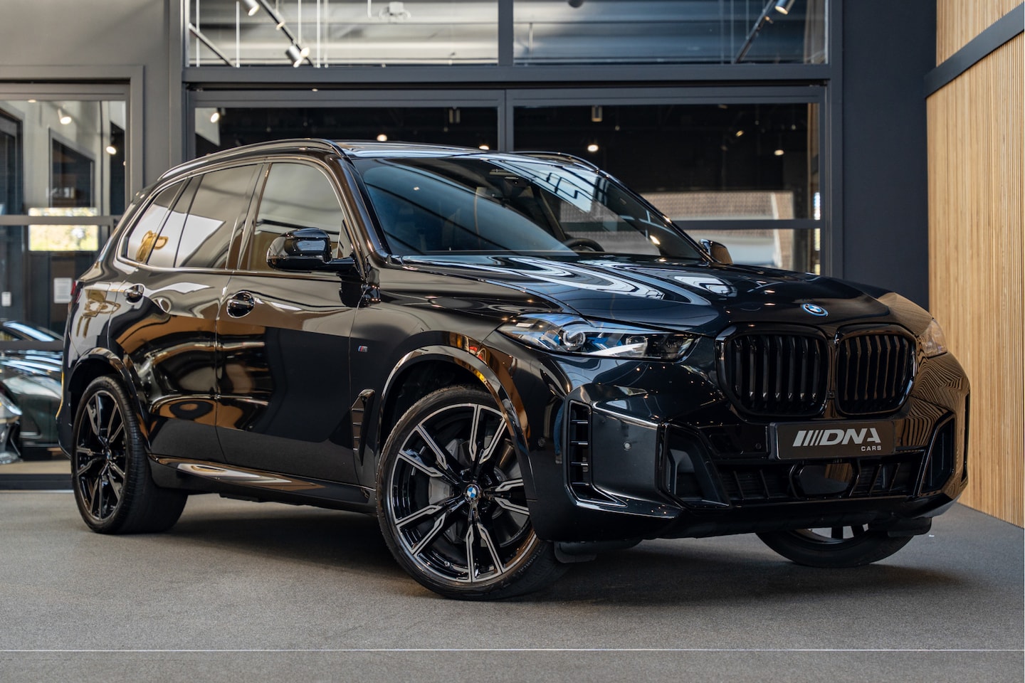 BMW X5 - xDrive50e M Pakket 22 inch - AutoWereld.nl