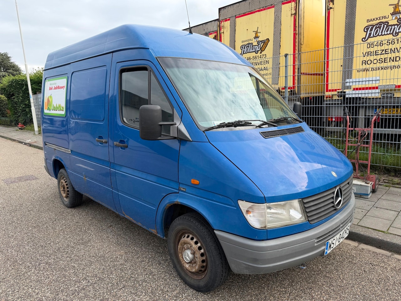Mercedes-Benz Sprinter - 208 D kort /Hoog +31641468730 - AutoWereld.nl