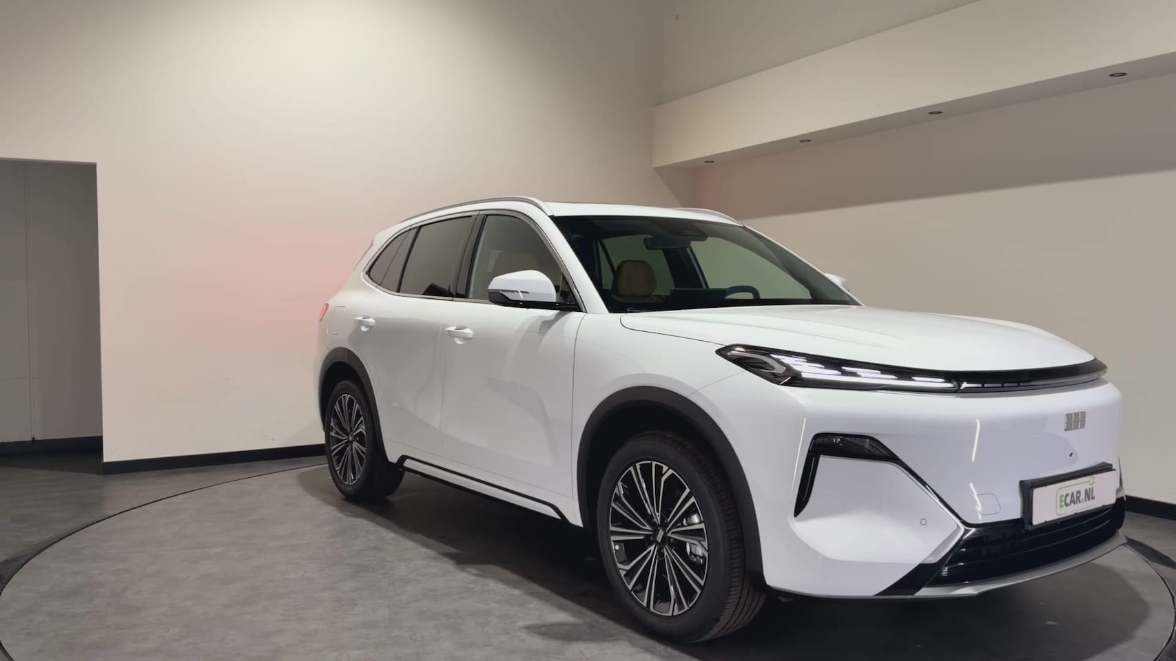 Geely Starray EM-i - 1.5 Max | Launch Edition - AutoWereld.nl