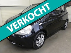 Toyota Yaris - 1.3-16V VVT-i Luna - Mooie Auto - Weinig Km Nap