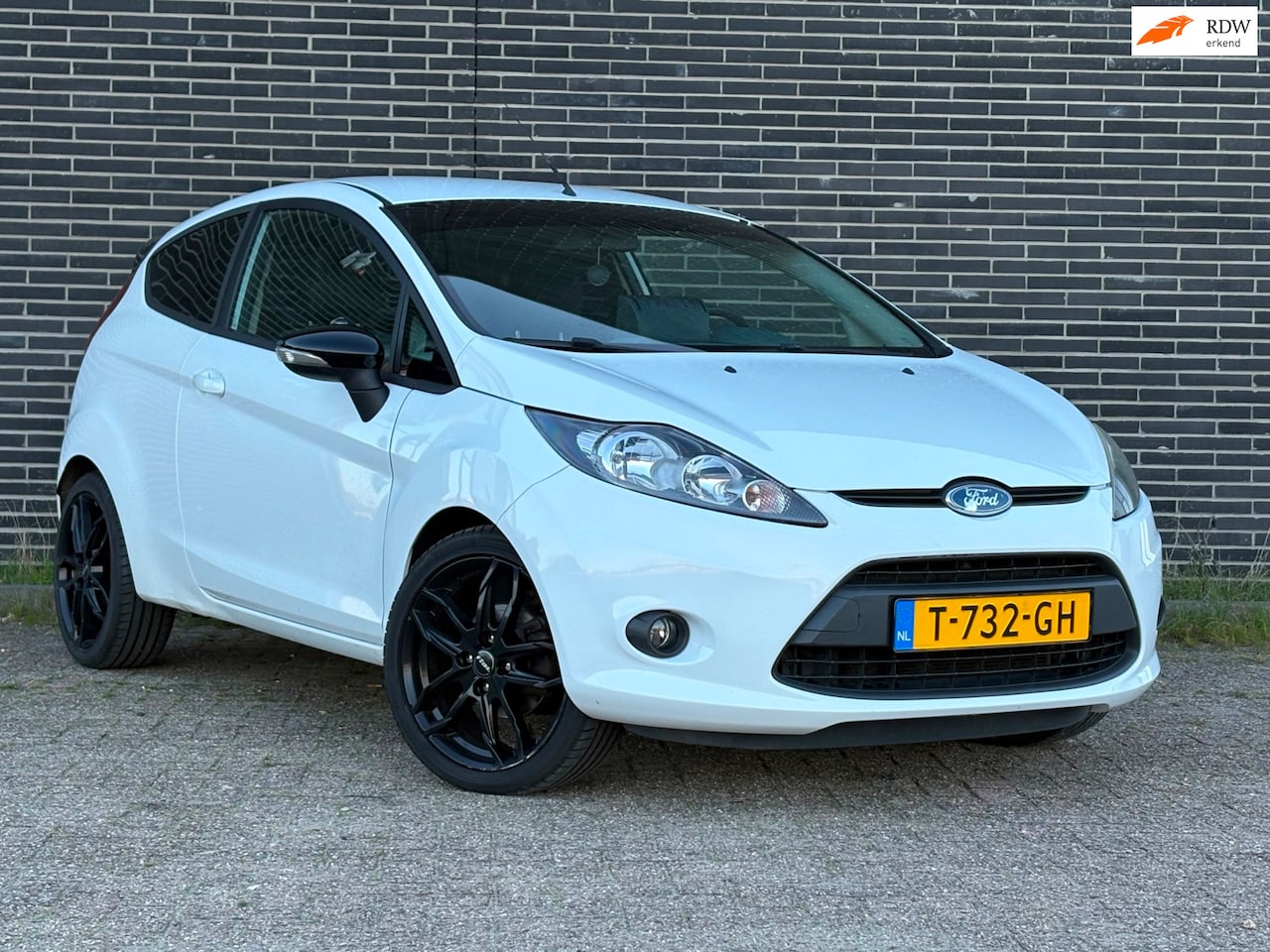 Ford Fiesta - 1.25 Trend Airco, Nieuwe APK, LM velgen! - AutoWereld.nl
