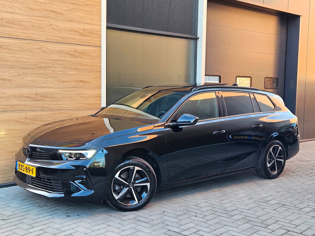 Opel Astra Sports Tourer - 1.2 Turbo Hybrid GS Pano Head-up 360-camera Keyless - AutoWereld.nl
