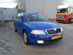 Skoda Octavia Combi - 1.6 Ambiente bj08 airco elec pak