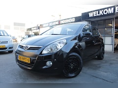 Hyundai i20 - 1.2i DynamicVersion / Airco / Elektrische ramen voor