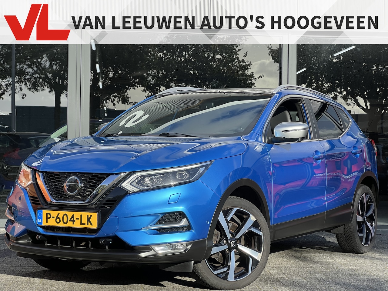 Nissan Qashqai - 1.2 Tekna + | Pano | Navi | Trekhaak | 360 Camera - AutoWereld.nl