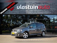 Volkswagen Touran - 1.2 TSI Highline BlueMotion , Panoramadak, Trekhaak, Cruise control, Achteruitrijcamera,