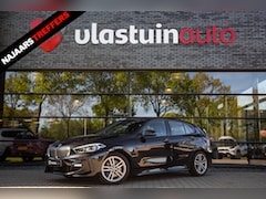 BMW 1-serie - 120i High Executive M-Sport , Adap. cruise, Carplay, Stoelverwarming