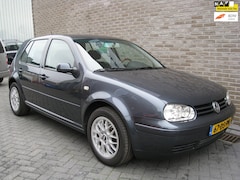 Volkswagen Golf - 2.3 V5 Highline - Toerenteller - Sportstoelen - Mistlampen voor