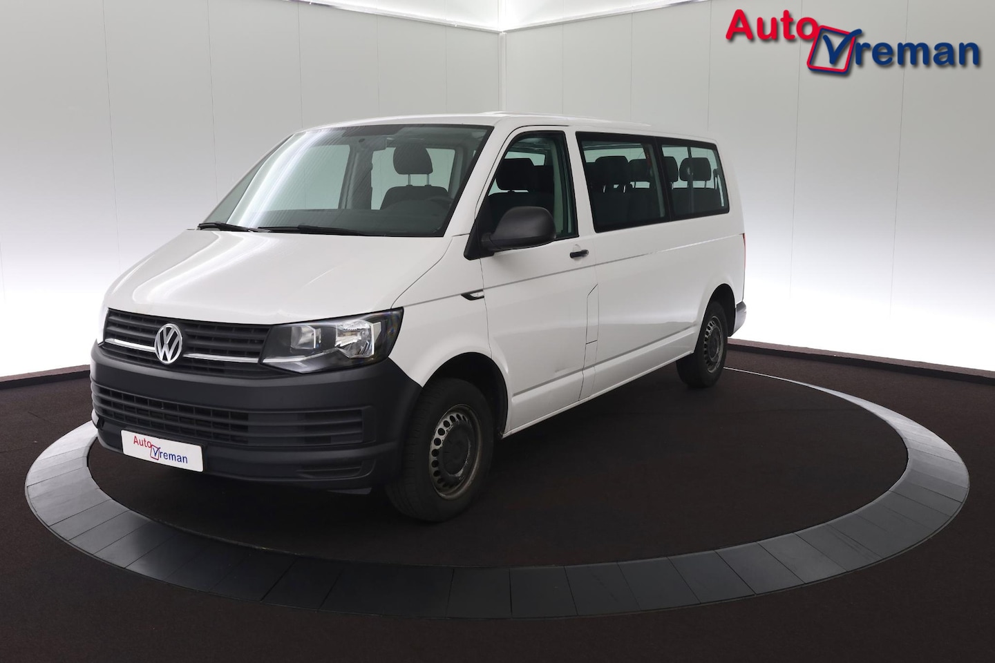 Volkswagen Transporter Kombi - 2.0 TDI L2H1 9P -Motor defect- - AutoWereld.nl