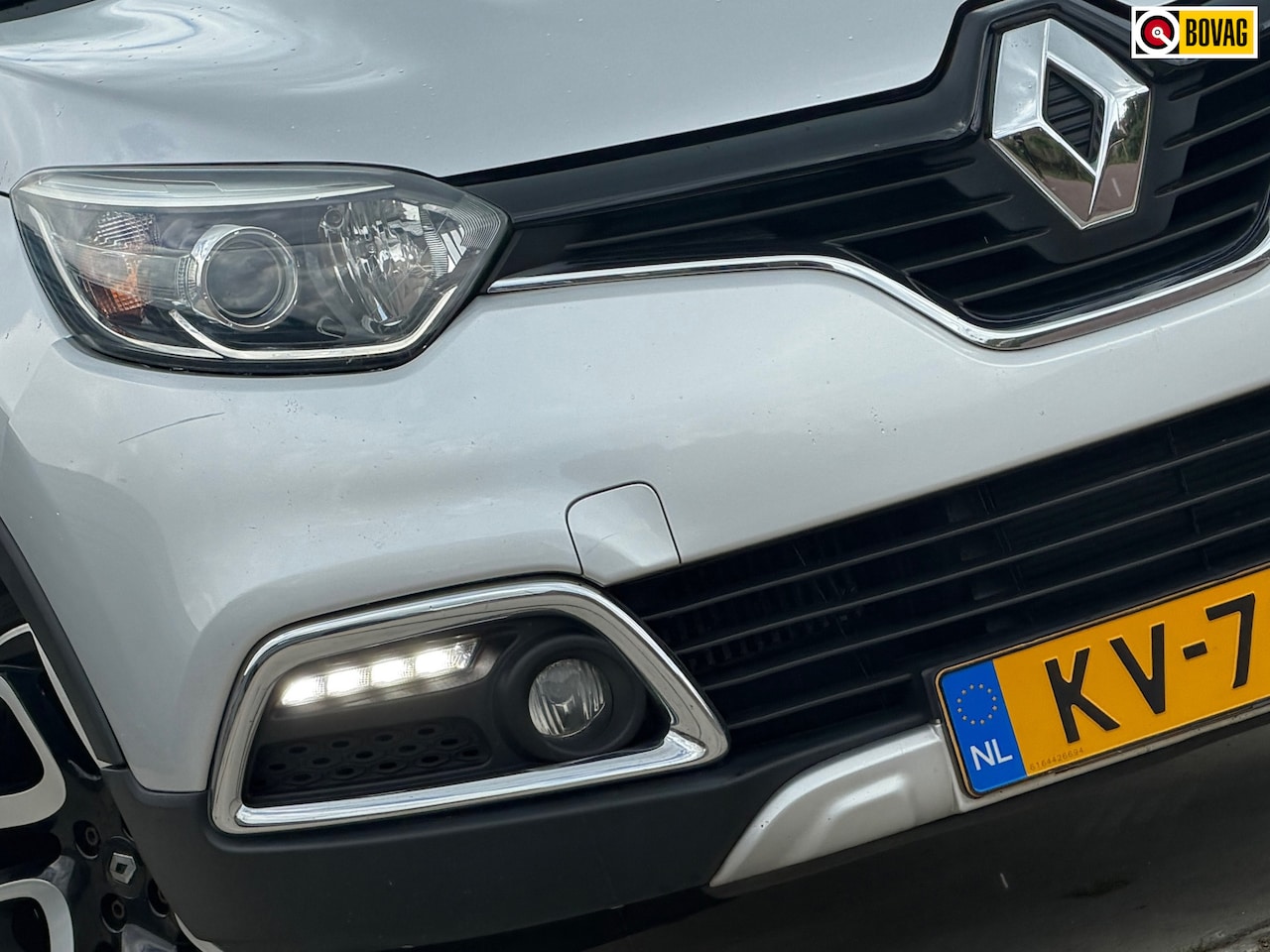 Renault Captur - 0.9 TCe Xmod - Gris Platine/Noir Etoile - Leder/Nav/Clima/Cruise - AutoWereld.nl