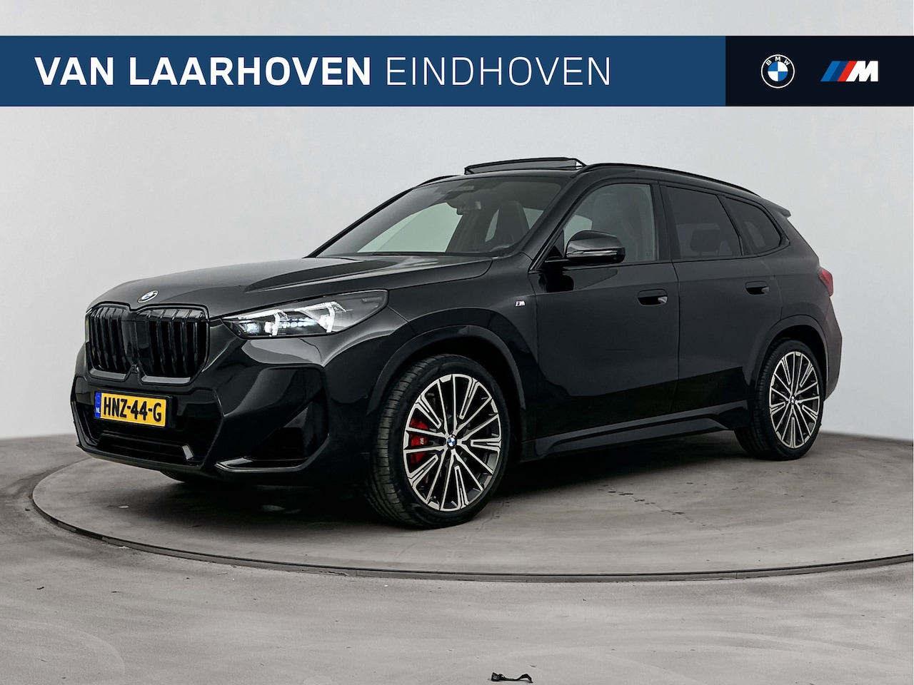 BMW X1 - xDrive23i M Sport Automaat / Panoramadak / Trekhaak / M Sportstoelen / Parking Assistant P - AutoWereld.nl