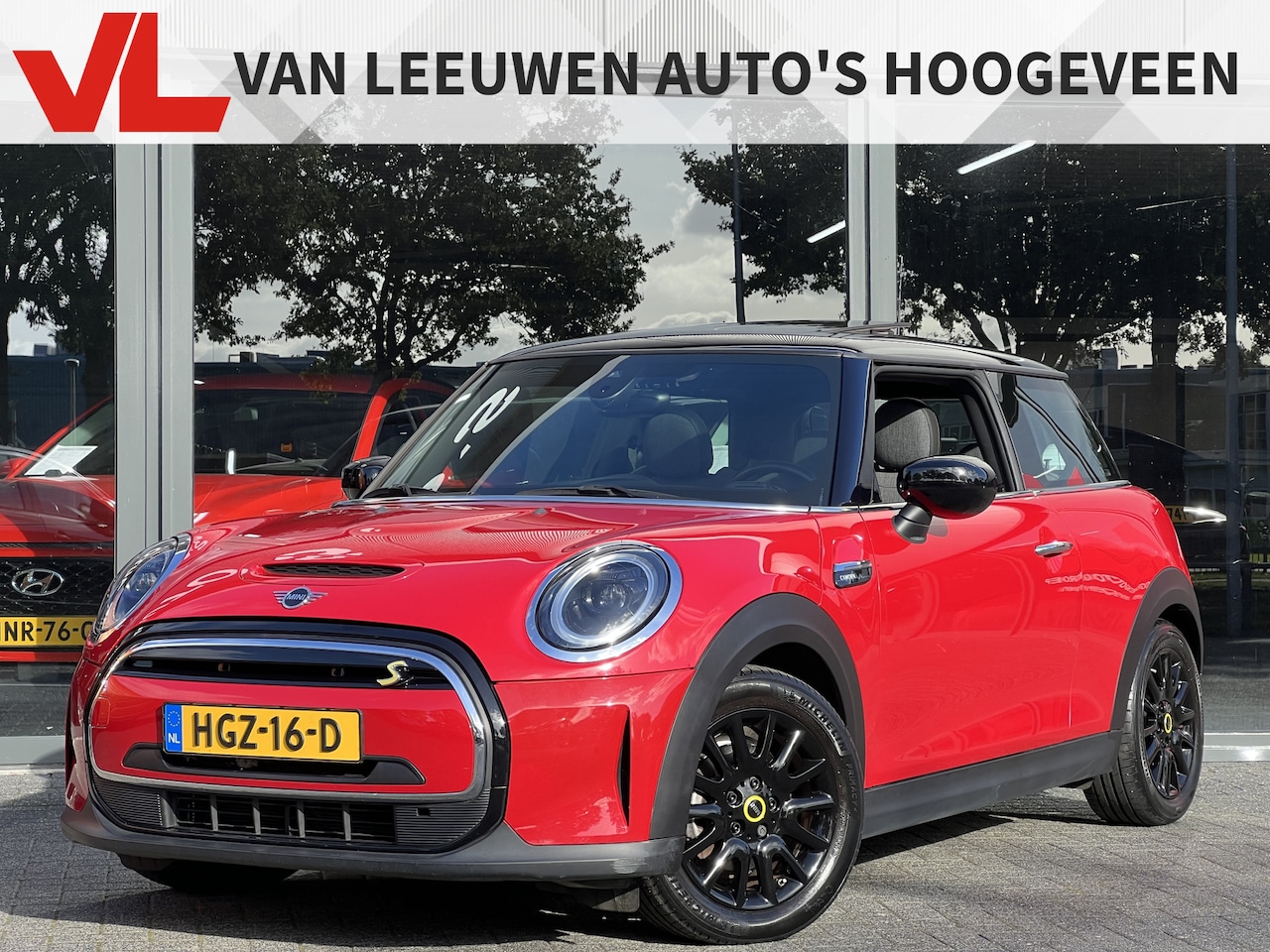 MINI Electric - MINI Yours 33 kWh | 98% SOH | Panoramadak | RIJKLAAR - AutoWereld.nl