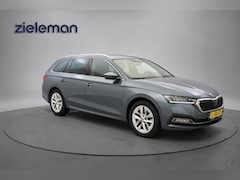 Skoda Octavia Combi - 1.0 e-TSI Business Edition Plus Automaat - Carplay, Camera, Adapt. Cruise, Trekhaak