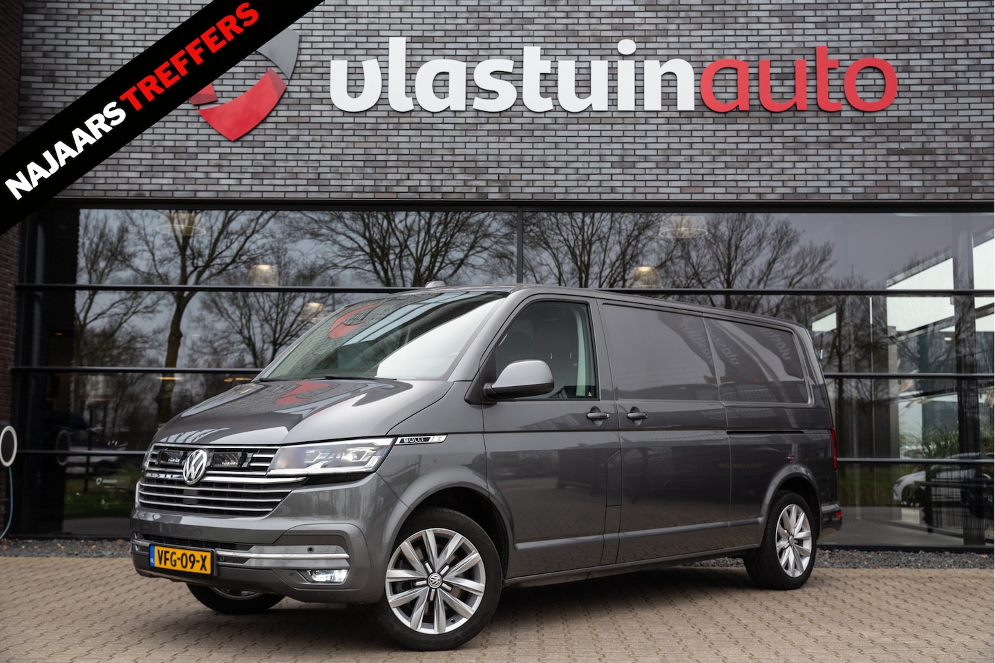 Volkswagen Transporter - 2.0 TDI L2 Bulli 200PK , 2x Schuifdeur, Leer, Carplay, Camera, NL auto, - AutoWereld.nl