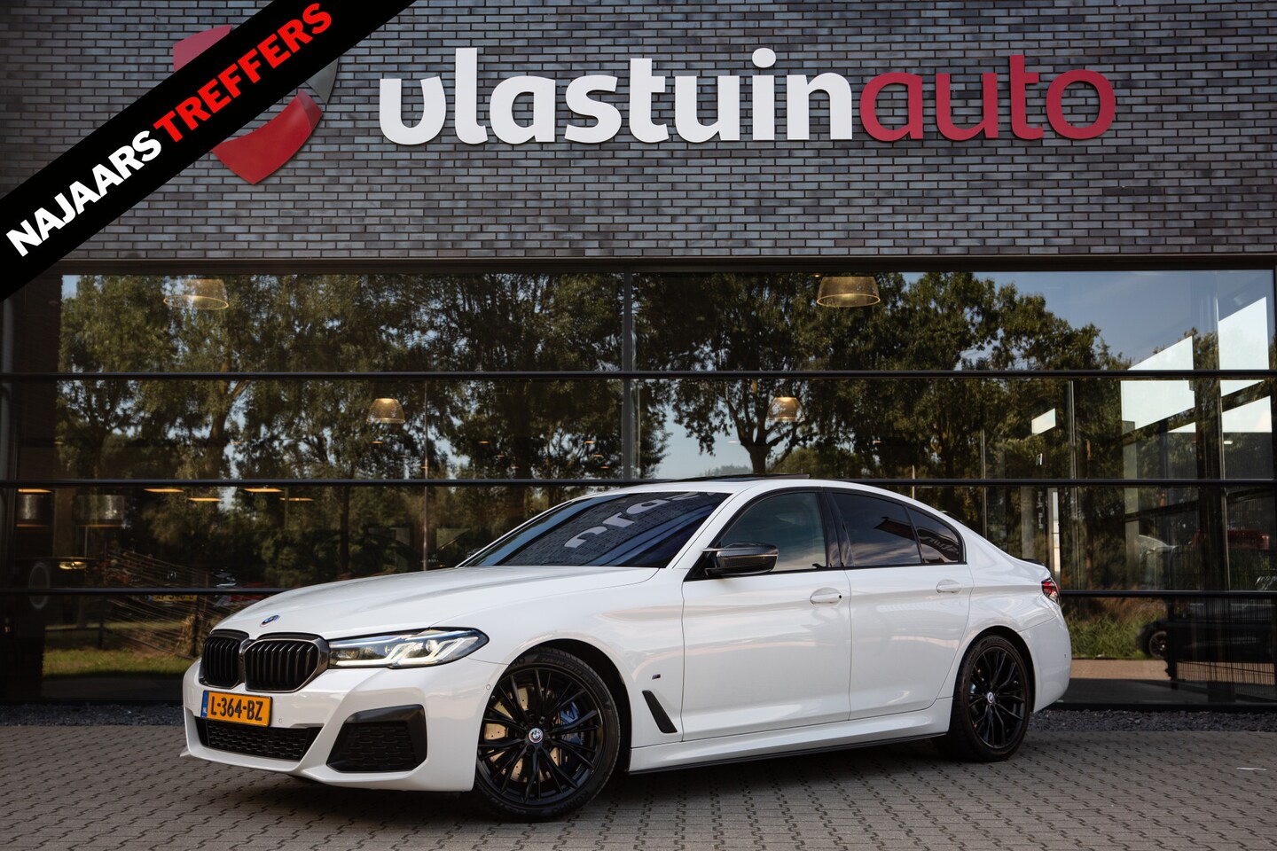 BMW 5-serie - 540i High Executive M-Sport , Bowers&Wilkins, NAP, HUD, Laser, Schuif/Kanteldak - AutoWereld.nl
