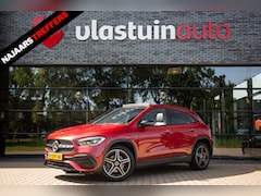 Mercedes-Benz GLA-Klasse - 250 e Business Solution AMG Limited , Panoramadak, Trekhaak, Sfeerverlichting,