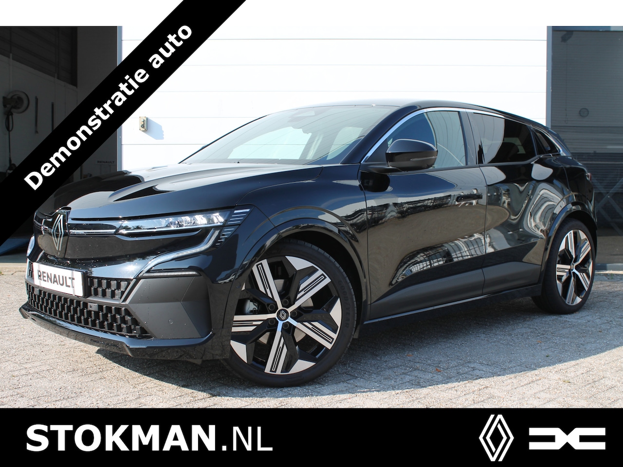 Renault Mégane E-Tech - comfort range iconic 60 kWh | 360 camera | Elektrische stoelen | Harman Kardon geluid | DE - AutoWereld.nl