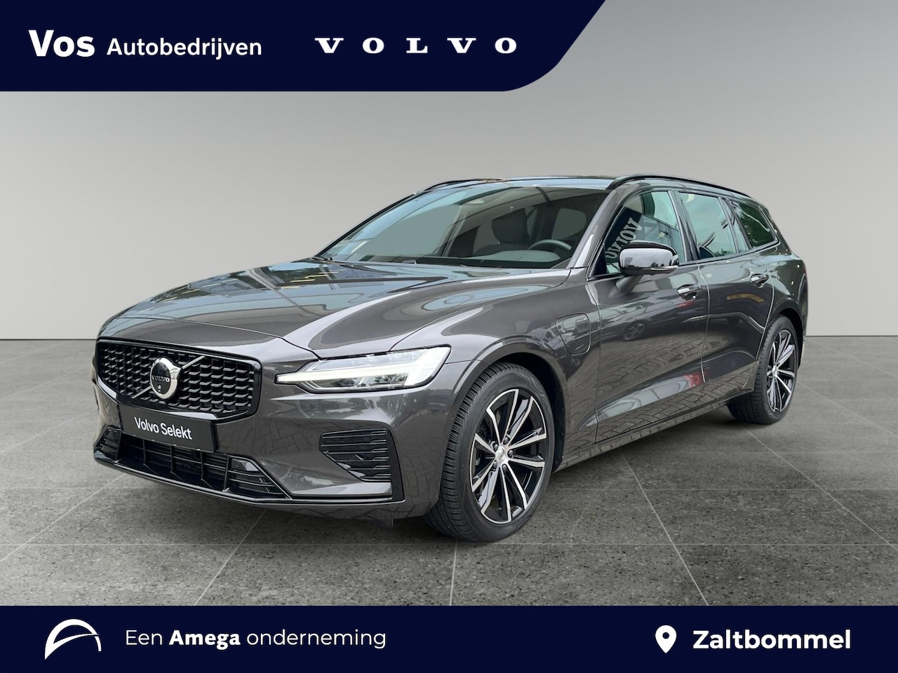 Volvo V60 - 2.0 T6 Plug-in hybrid AWD Plus Dark l Verwarmbare Voorruit l Trekhaak l 360 camera l - AutoWereld.nl