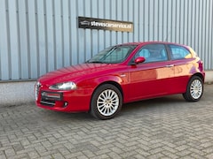 Alfa Romeo 147 - 2.0 T.Spark Distinctive Selespeed 118dkm super nette auto