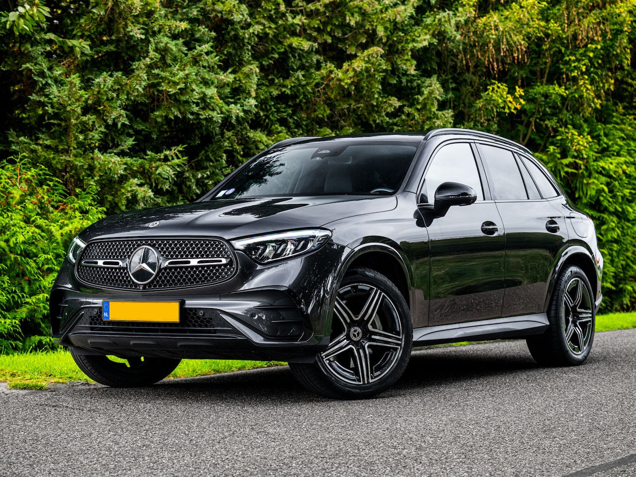 Mercedes-Benz GLC-klasse - 300e 4MATIC AMG Line | 1 Eig | Dealer Oh | BTW - AutoWereld.nl
