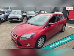 Ford Focus - 1.6i 182pk Titanium 2e eig. Clima Leder Navi PDC Trekhaak 1500kg