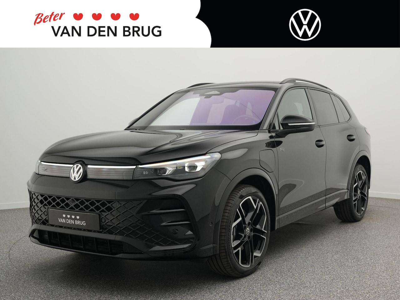 Volkswagen Tiguan - 1.5 eHybrid R-Line Edition 204 pk DSG | LED Matrix | Trekhaak | Navigatie | Elektrische ac - AutoWereld.nl
