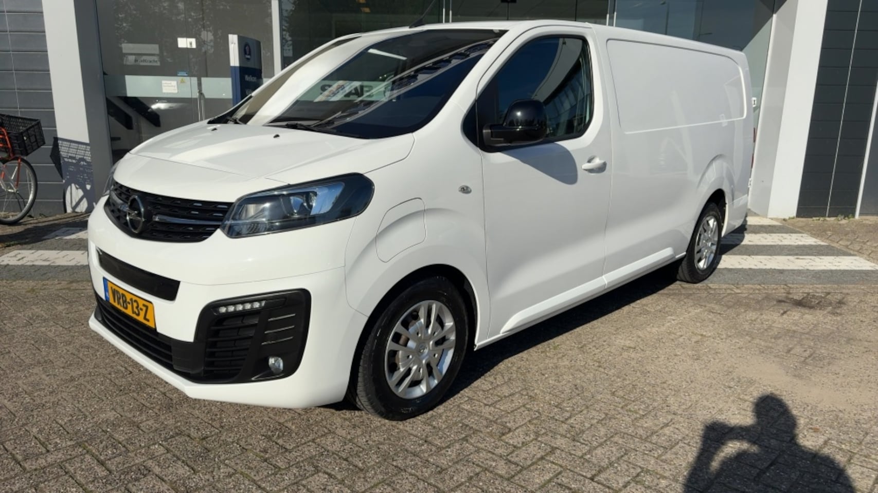 Opel Vivaro-e - L3H1 Innov. 75 kWh - AutoWereld.nl