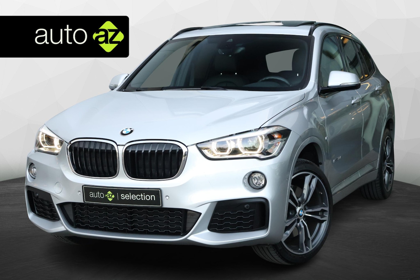 BMW X1 - sDrive20i M Sport / Head-up / Pano - AutoWereld.nl