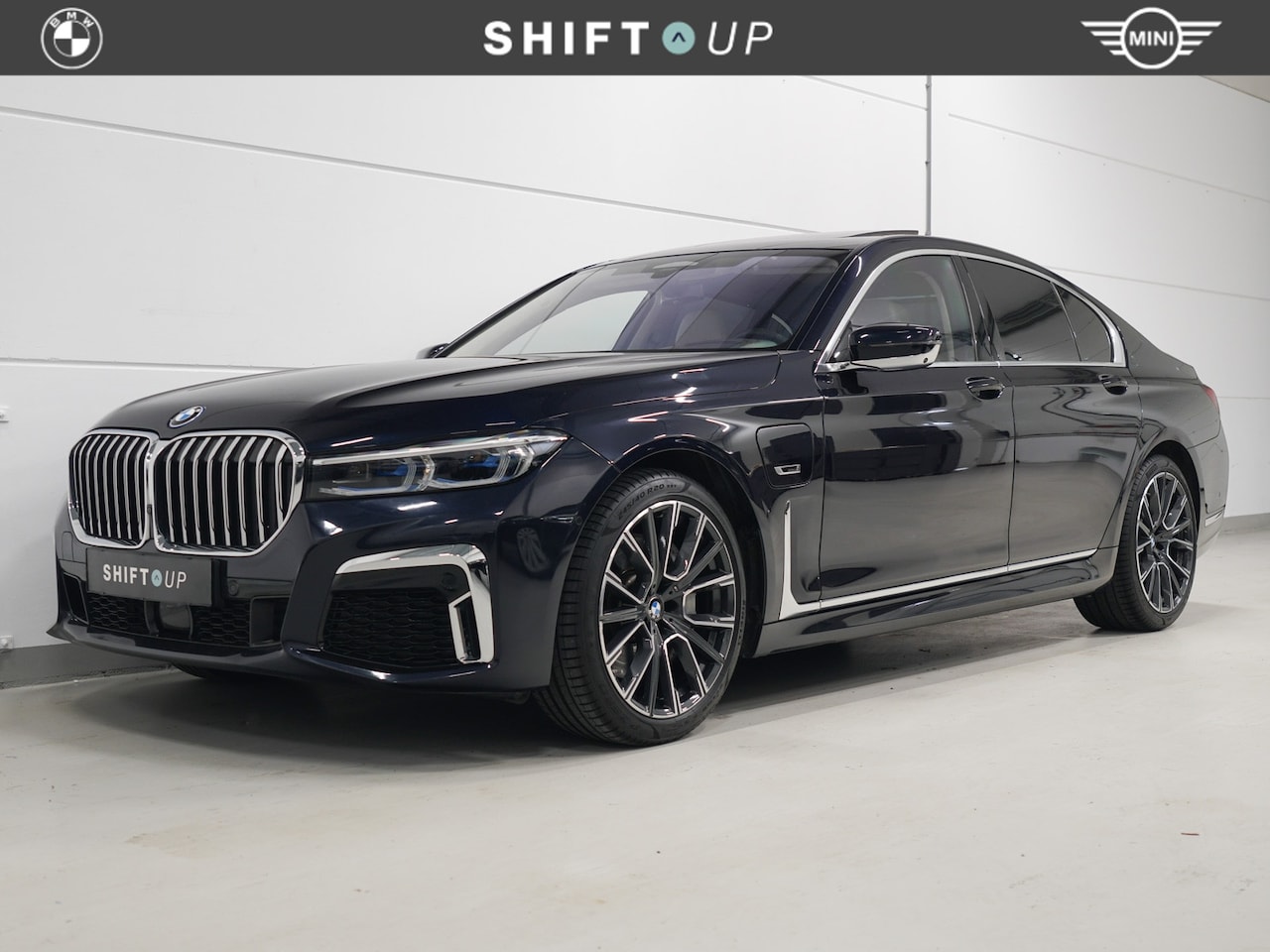 BMW 7-serie - 745e M-Sport | Massage | TV | CoPilot - AutoWereld.nl